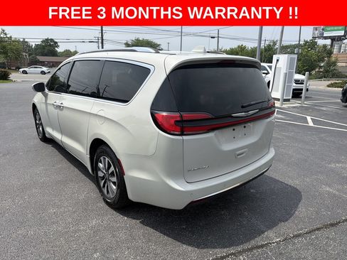 Used 2021 Chrysler Pacifica Touring-L FWD image 27