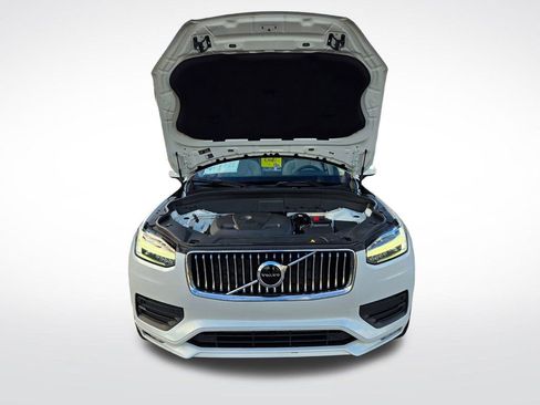 Used 2020 Volvo XC90 T5 Momentum w/ Protection Package Premier image 17