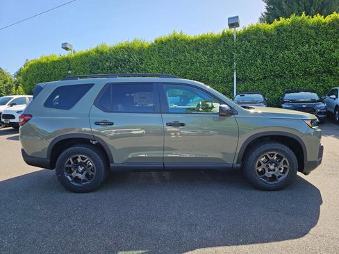 New 2026 Honda Pilot TrailSport image 9