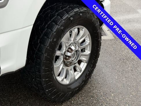 Certified 2022 Ford F250 Limited w/ FX4 Off-Road Package image 12