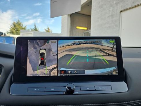 New 2026 Nissan Rogue Platinum image 9