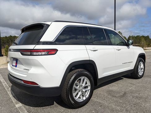 New 2026 Jeep Grand Cherokee Laredo w/ Trailer Tow Package RWD image 19