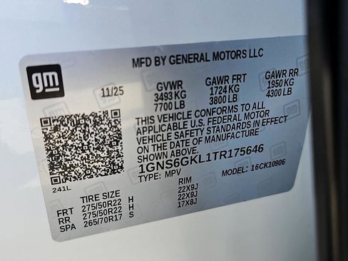 New 2026 Chevrolet Suburban High Country w/ Sun And Tow Package image 24