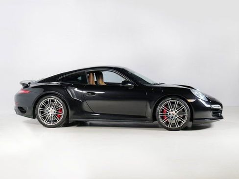 Certified 2014 Porsche 911 Turbo image 8