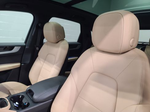 New 2026 Porsche Cayenne image 10