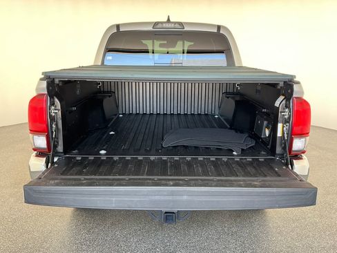 Used 2019 Toyota Tacoma TRD Off-Road RWD image 20
