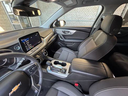 Used 2025 Chevrolet Blazer LT FWD image 35