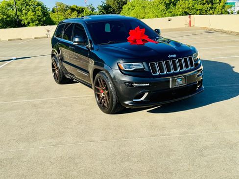Used 2014 Jeep Grand Cherokee SRT8 w/ Luxury Group II image 30