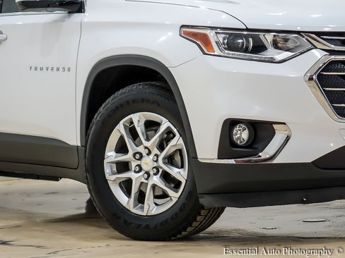 Used 2018 Chevrolet Traverse LT image 3