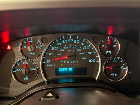 Used 2023 Chevrolet Express 2500 Work Van w/ Driver Convenience Package image 8