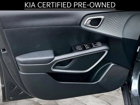 Certified 2023 Kia Soul LX w/ LX Technology Package FWD image 20
