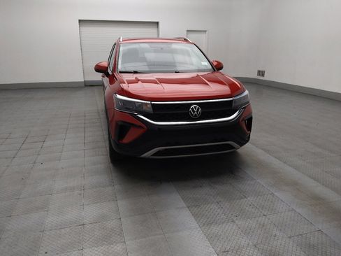 Used 2022 Volkswagen Taos SE w/ Panoramic Sunroof Package image 14