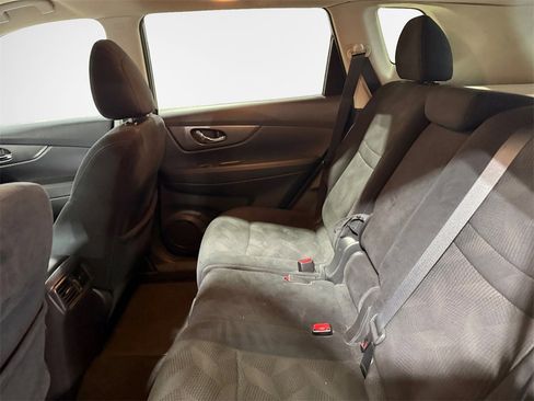 Used 2015 Nissan Rogue SV w/ SV Moonroof Package image 24