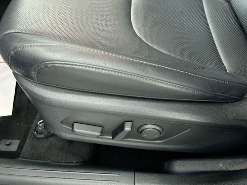 Certified 2025 Kia Sportage EX FWD image 15