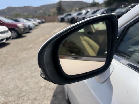 Used 2016 Lexus IS 300 AWD w/ Navigation System Package image 9