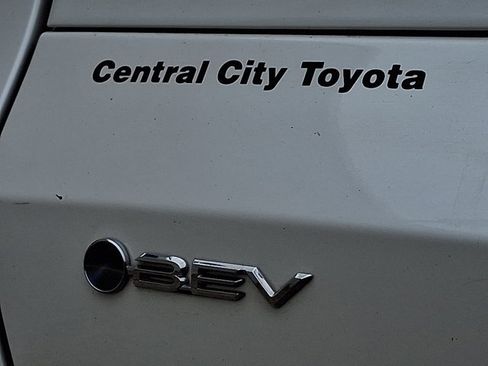 Used 2024 Toyota bZ4X AWD w/ Weather Package image 31