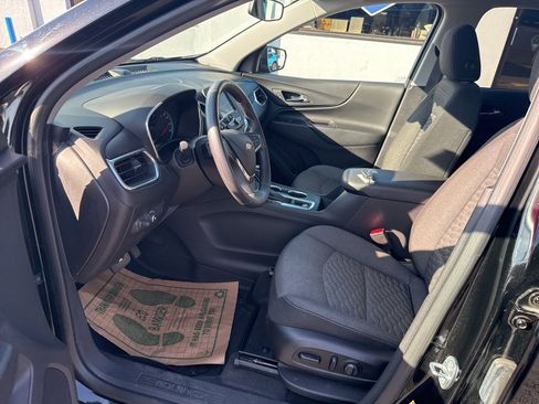 Used 2018 Chevrolet Equinox LT image 18