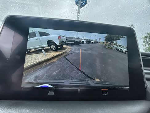 Used 2024 GMC Yukon AT4 AWD/4WD image 15