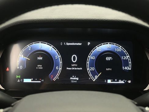 New 2025 Jeep Grand Cherokee L Altitude image 9