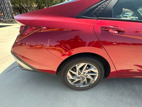 Used 2024 Hyundai Elantra SEL FWD image 7