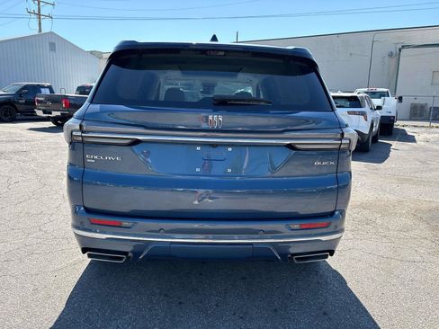 Used 2025 Buick Enclave Avenir w/ Super Cruise Package AWD/4WD image 4