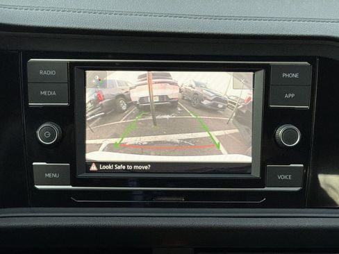 Used 2023 Volkswagen Jetta Sport image 19