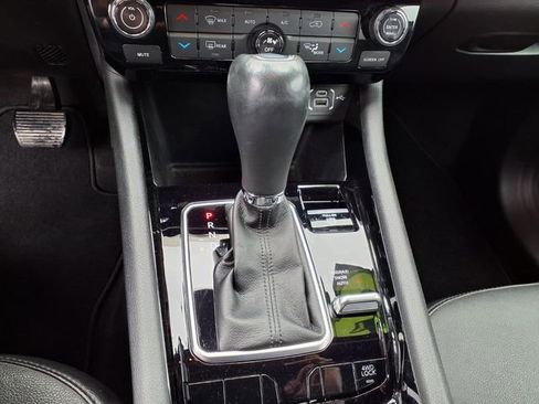 Certified 2023 Jeep Compass Limited AWD/4WD image 18