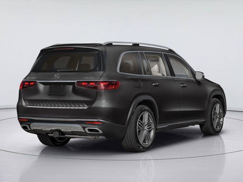 Used 2025 Mercedes-Benz GLS 450 4MATIC image 36