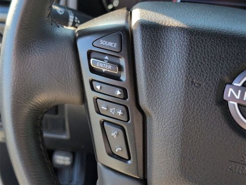 Used 2024 Nissan Titan SV w/ SV Convenience Package image 9