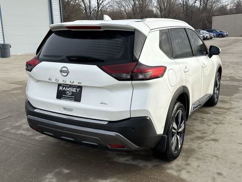 Used 2023 Nissan Rogue SL w/ SL Premium Package image 6