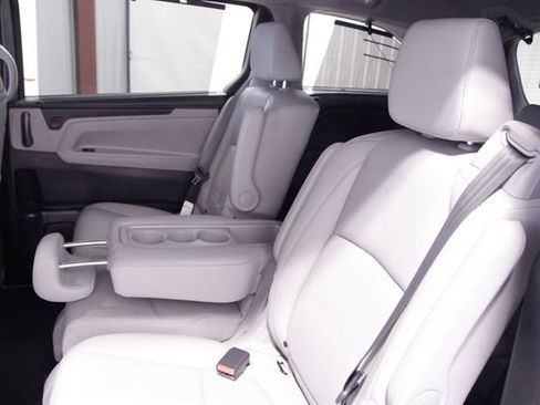 Used 2023 Honda Odyssey Touring image 19