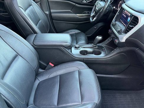 Used 2017 GMC Acadia SLT w/ LPO, Floor Liner Package AWD/4WD image 49