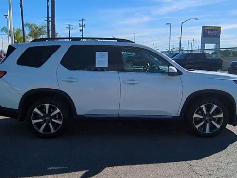 Used 2023 Honda Pilot Elite image 9