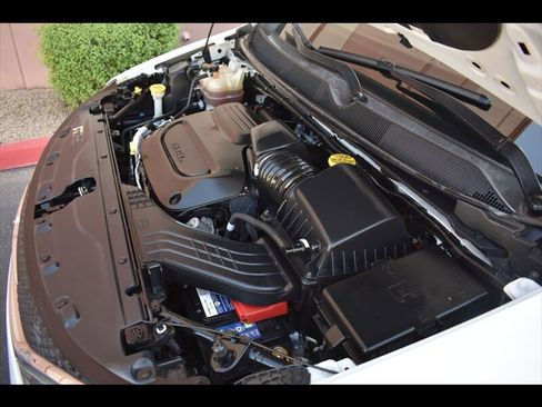 Used 2019 Chrysler Pacifica Touring-L image 43