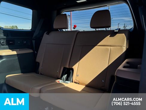 Used 2025 Hyundai Santa Fe Limited image 21