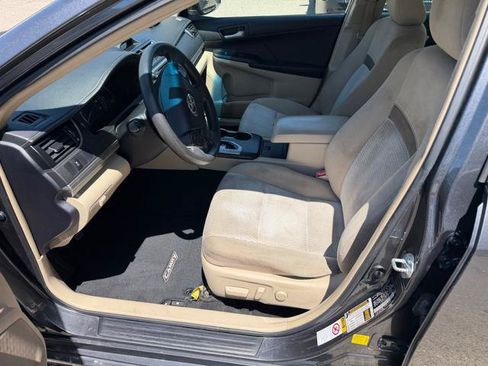 Used 2012 Toyota Camry LE FWD image 7