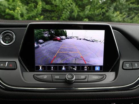Certified 2021 Chevrolet Blazer RS w/ Enhanced Convenience Package AWD/4WD image 19