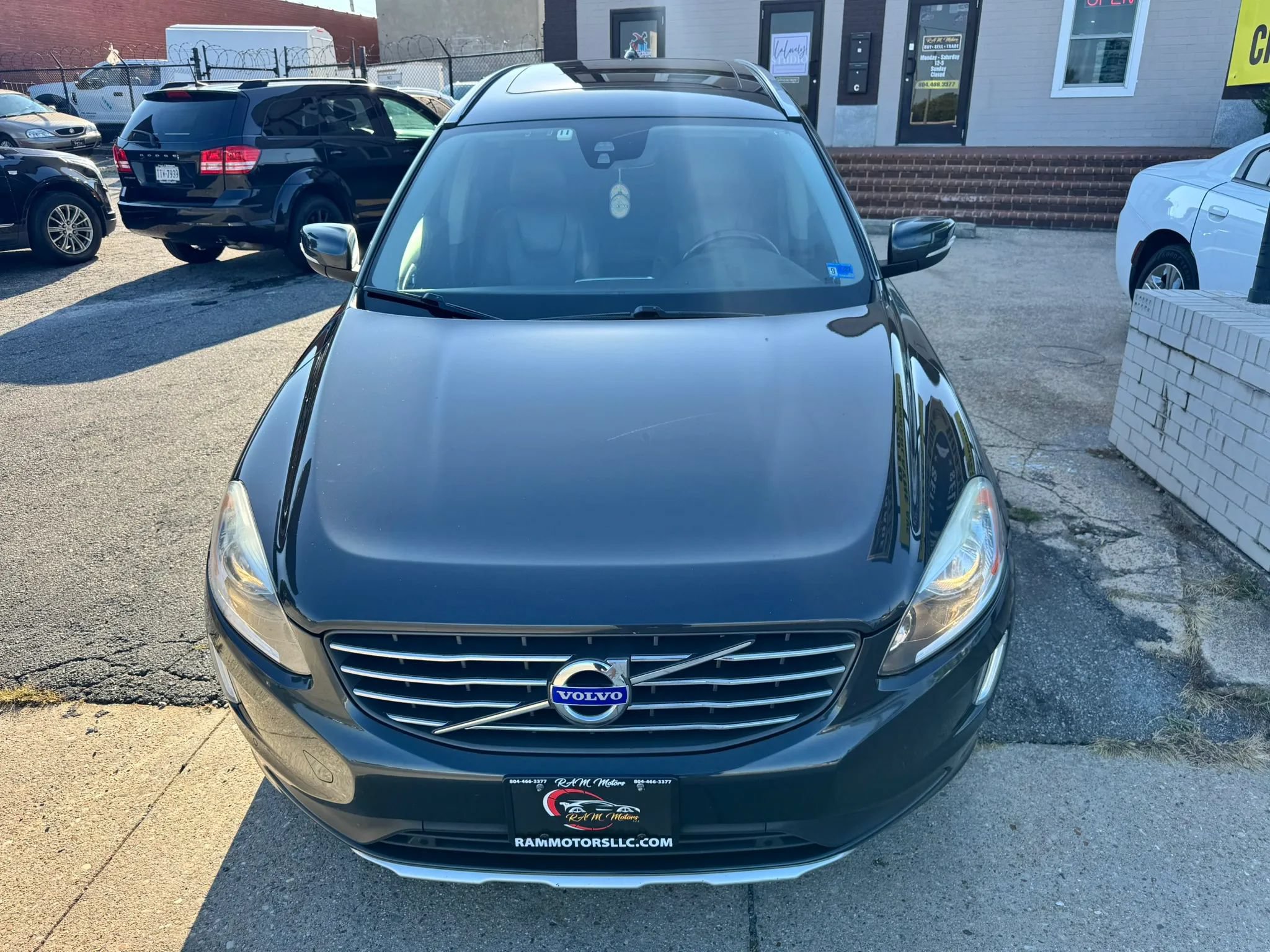 Used 2015 Volvo XC60 T6 w/ Protection Package AWD/4WD image 8