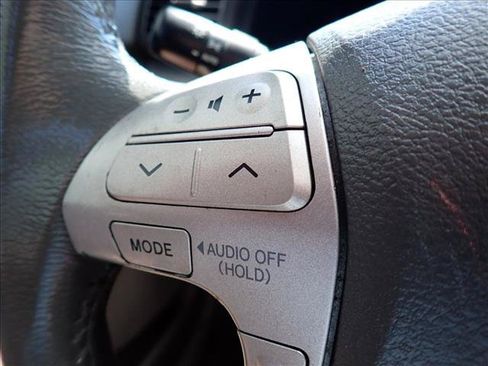 Used 2011 Toyota Camry XLE FWD image 22