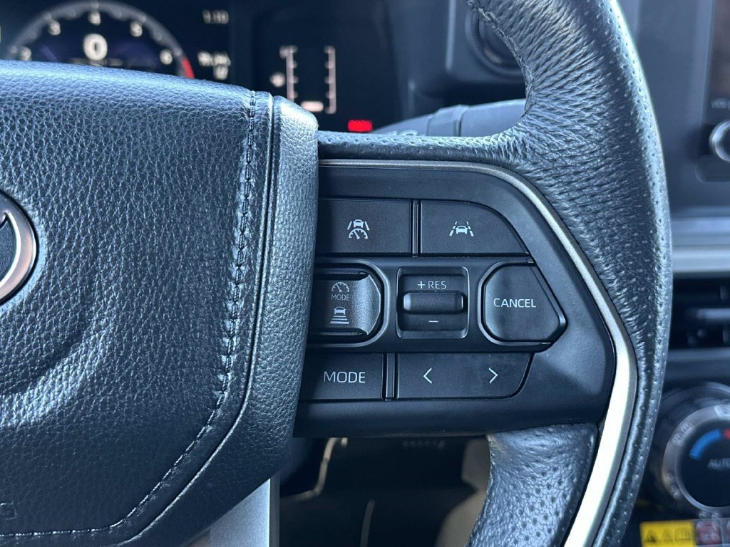 Used 2024 Toyota Tacoma SR5 AWD/4WD image 29