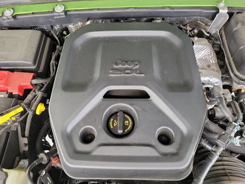 Used 2025 Jeep Wrangler Unlimited Rubicon w/ Safety Group AWD/4WD image 9