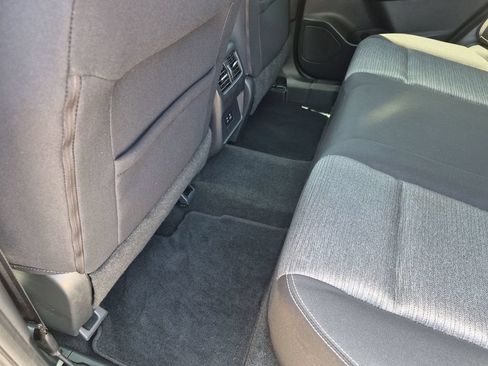 Used 2021 Nissan Rogue SV FWD image 34