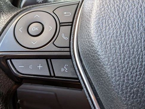 Used 2020 Toyota Camry LE FWD image 13