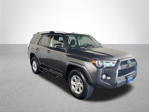 Used 2019 Toyota 4Runner SR5 w/ Convenience Package AWD/4WD image 4
