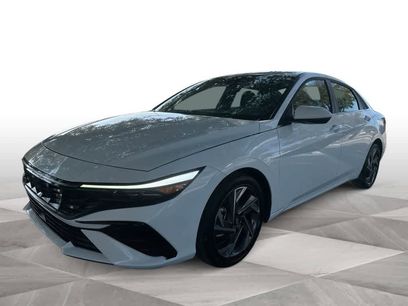 Used 2025 Hyundai Elantra SEL