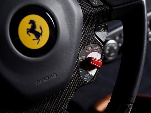 Used 2011 Ferrari 458 Italia Coupe image 6