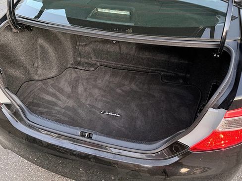 Used 2013 Toyota Camry XLE w/ Leather Pkg image 14