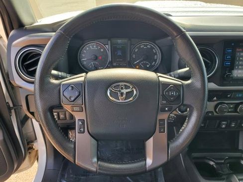 Used 2019 Toyota Tacoma TRD Sport image 22