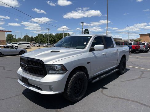 Used 2018 RAM 1500 Sport w/ Convenience Group AWD/4WD image 4