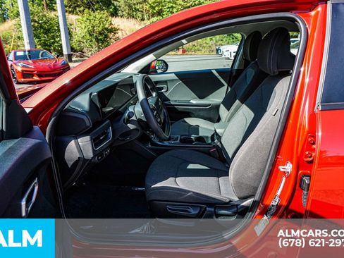 Used 2025 Kia K4 FWD image 19